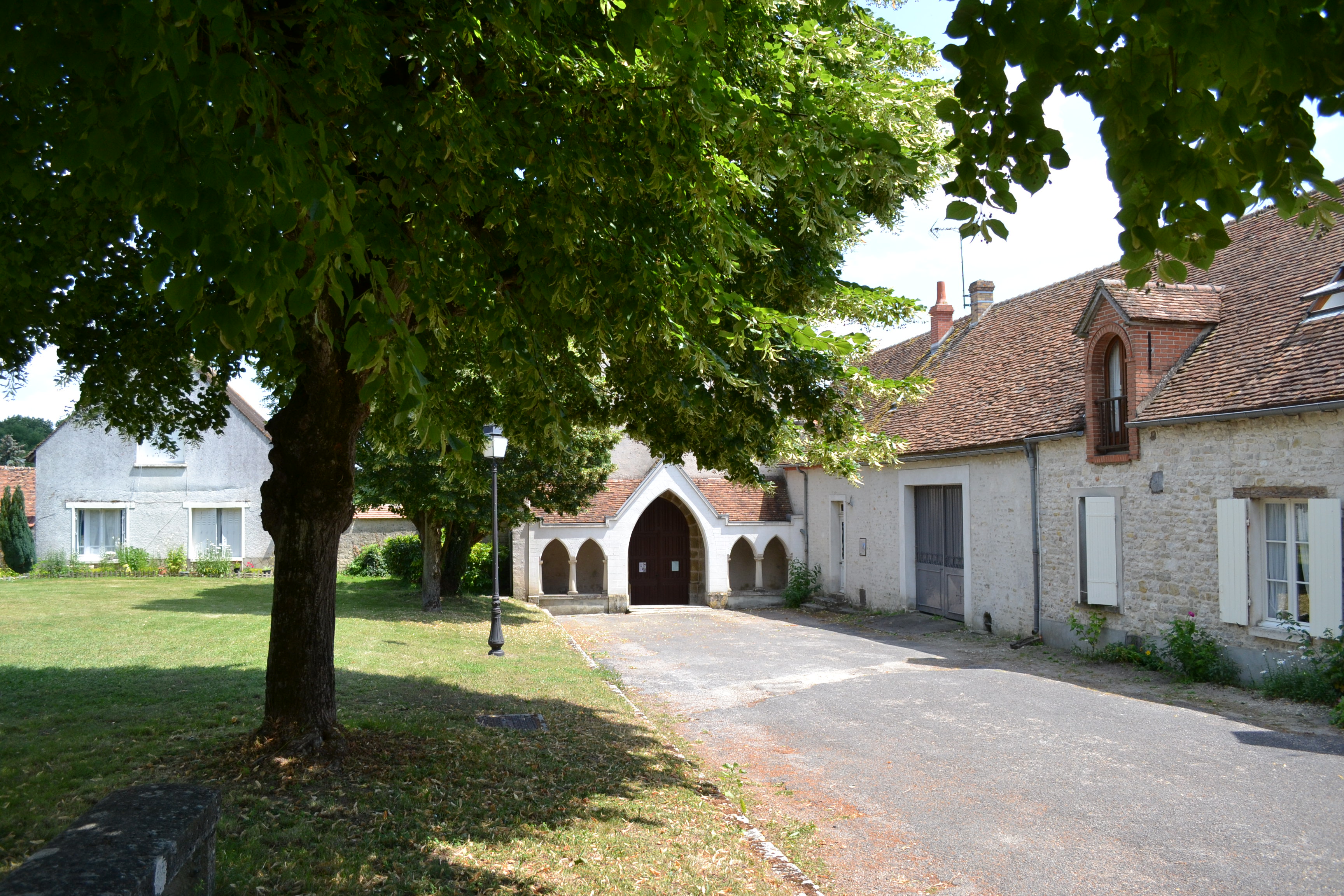 Yèvre-la-Ville, Yèvre-la-Ville