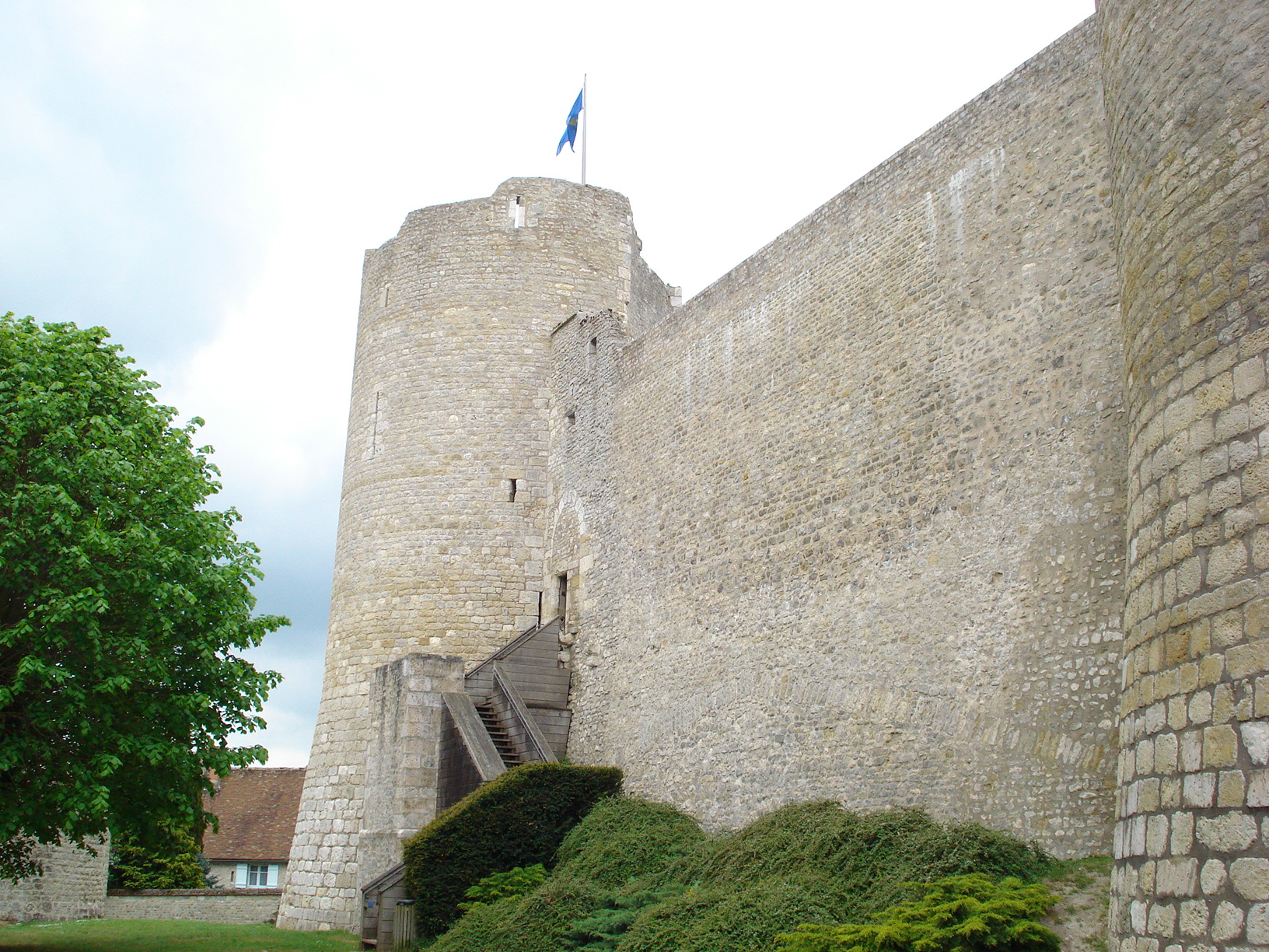 Forteresse médiévale de Yèvre-le-Châtel, Yèvre-la-Ville - photo 6