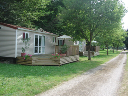 Camping à l'Orée du Bois de Montalan