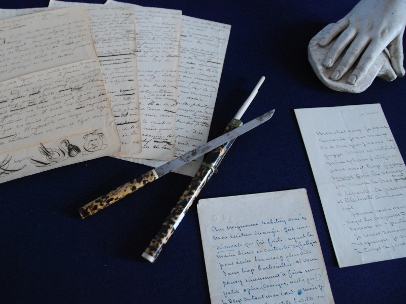 De l’encre plein les doigts