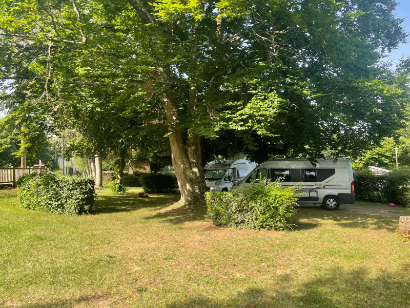 Camping Canal de Berry, Saint-Amand-Montrond - photo 2