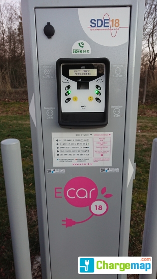 Borne de recharge pour voitures électriques