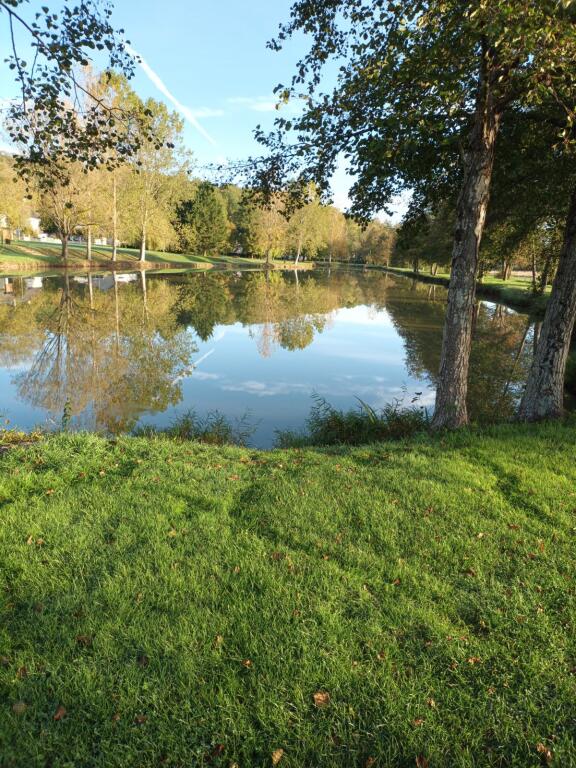 Pêche au plan d'eau communal de Faverolles-en-Berry  France Centre-Val de Loire Indre Villentrois-Faverolles-en-Berry 36600