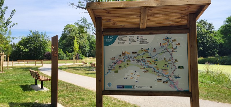 Aire de service du Canal d'Orléans au Tournement de Fay-aux-Loges, Fay-aux-Loges - photo 4