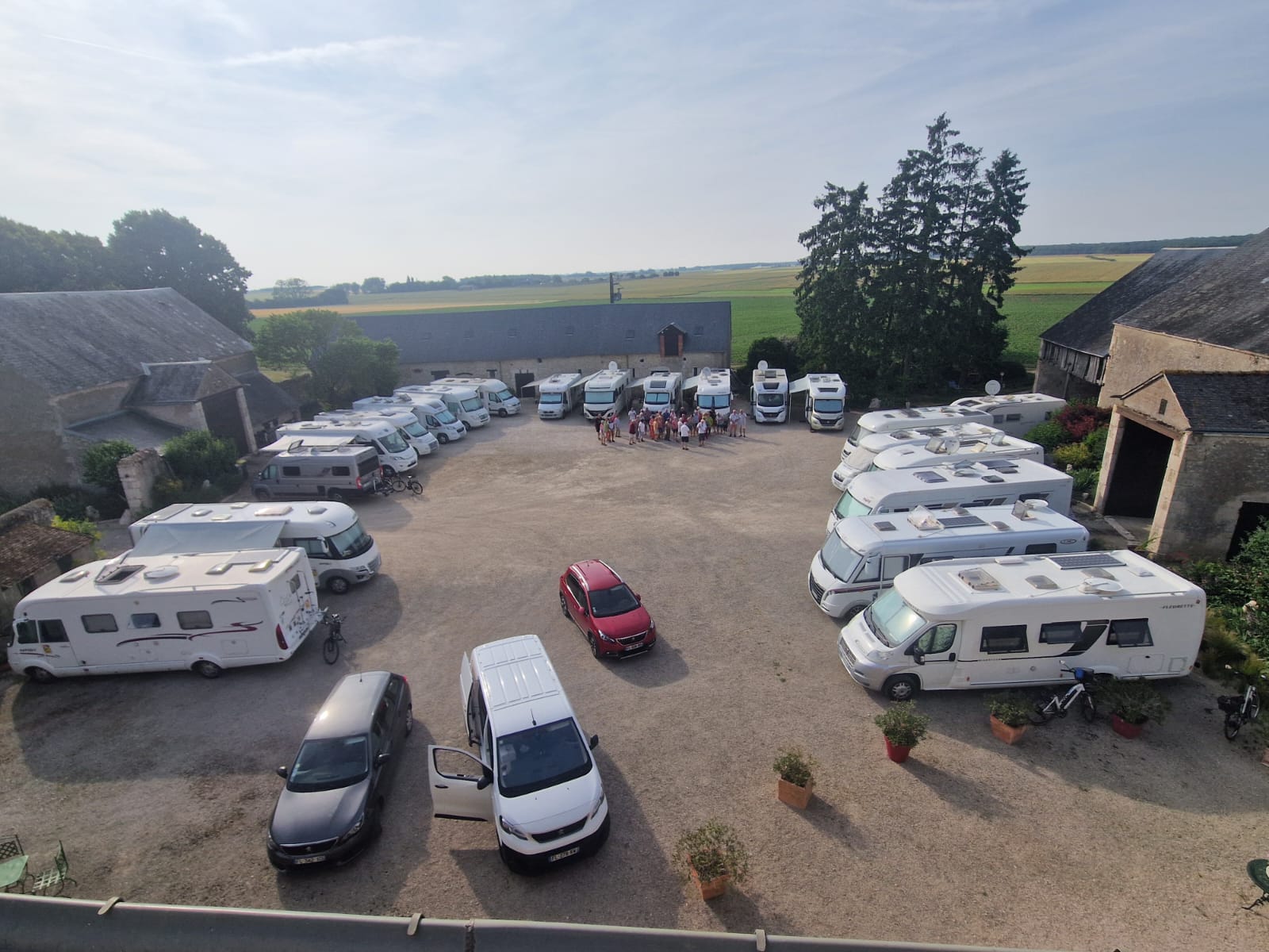 Aire de stationnement pour camping-cars - Roches, Roches - photo 2