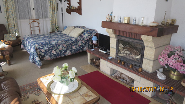 La pierre percée, Saint-Prest - photo 3