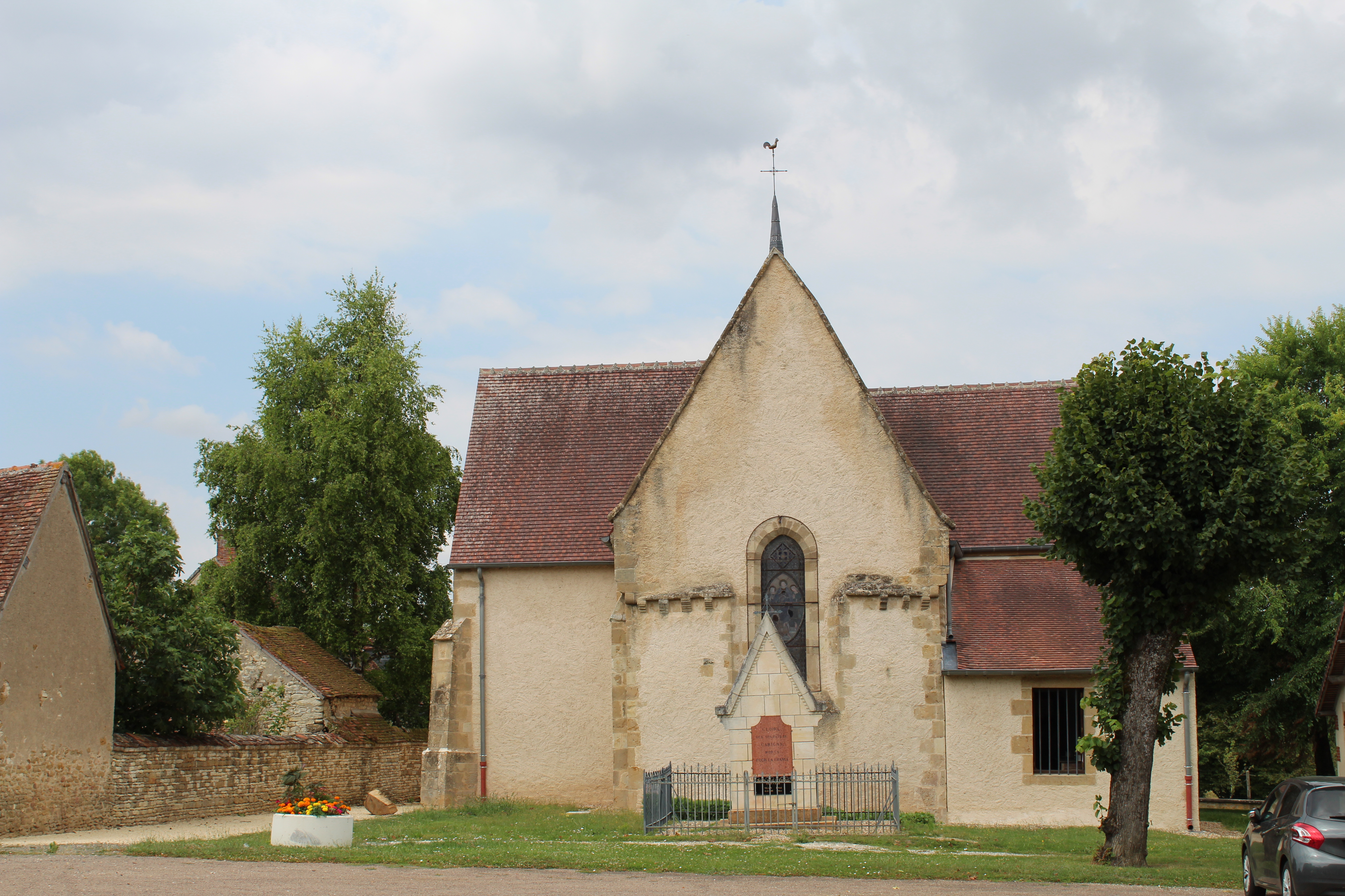Notre Dame de Garigny, voyage dans le temps au cœur d’une église rurale