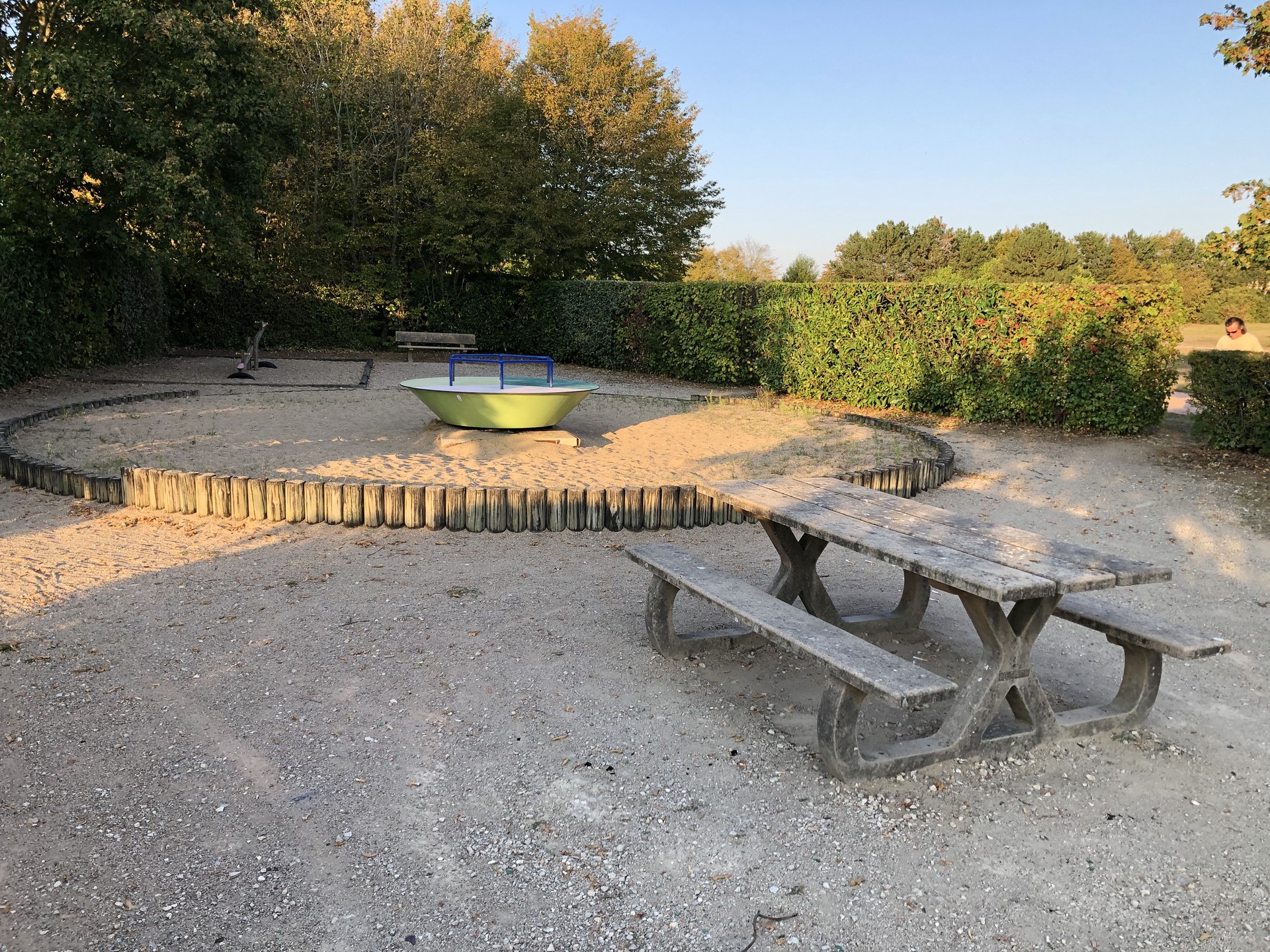 Aire de pique-nique à Epieds-en-Beauce (rue des Mécontents)