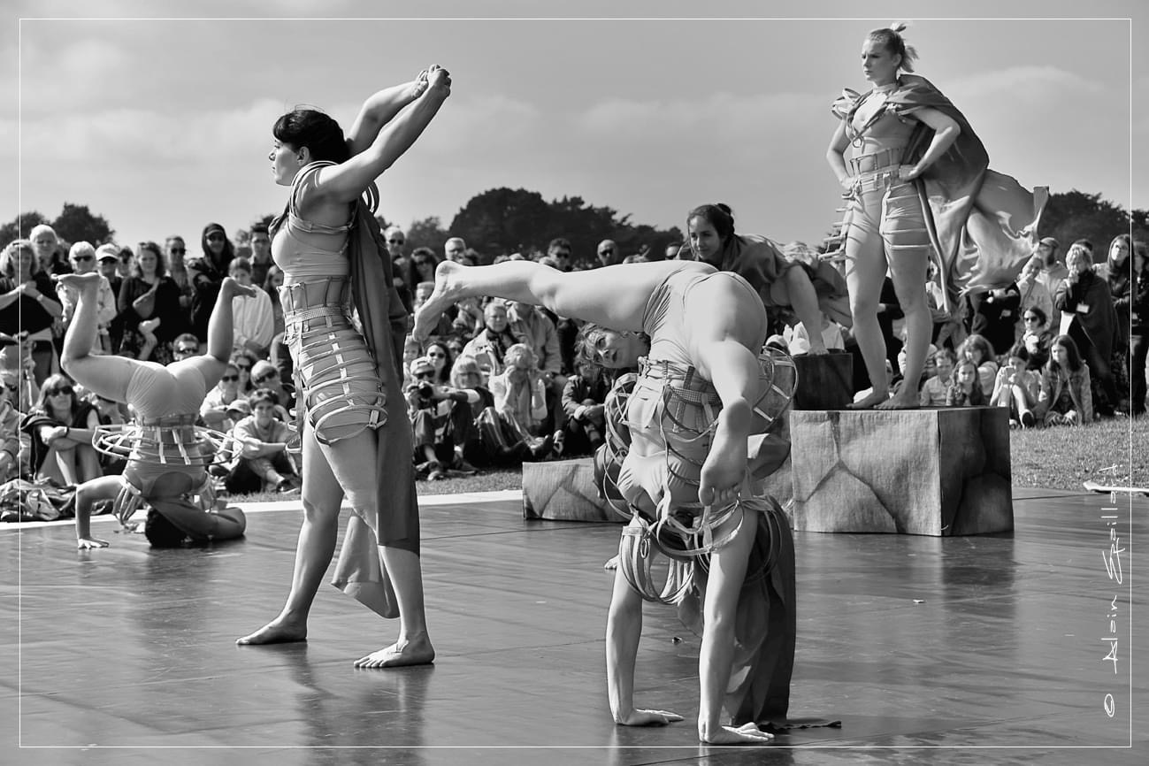 CHAMPIONNES EN MEUTE