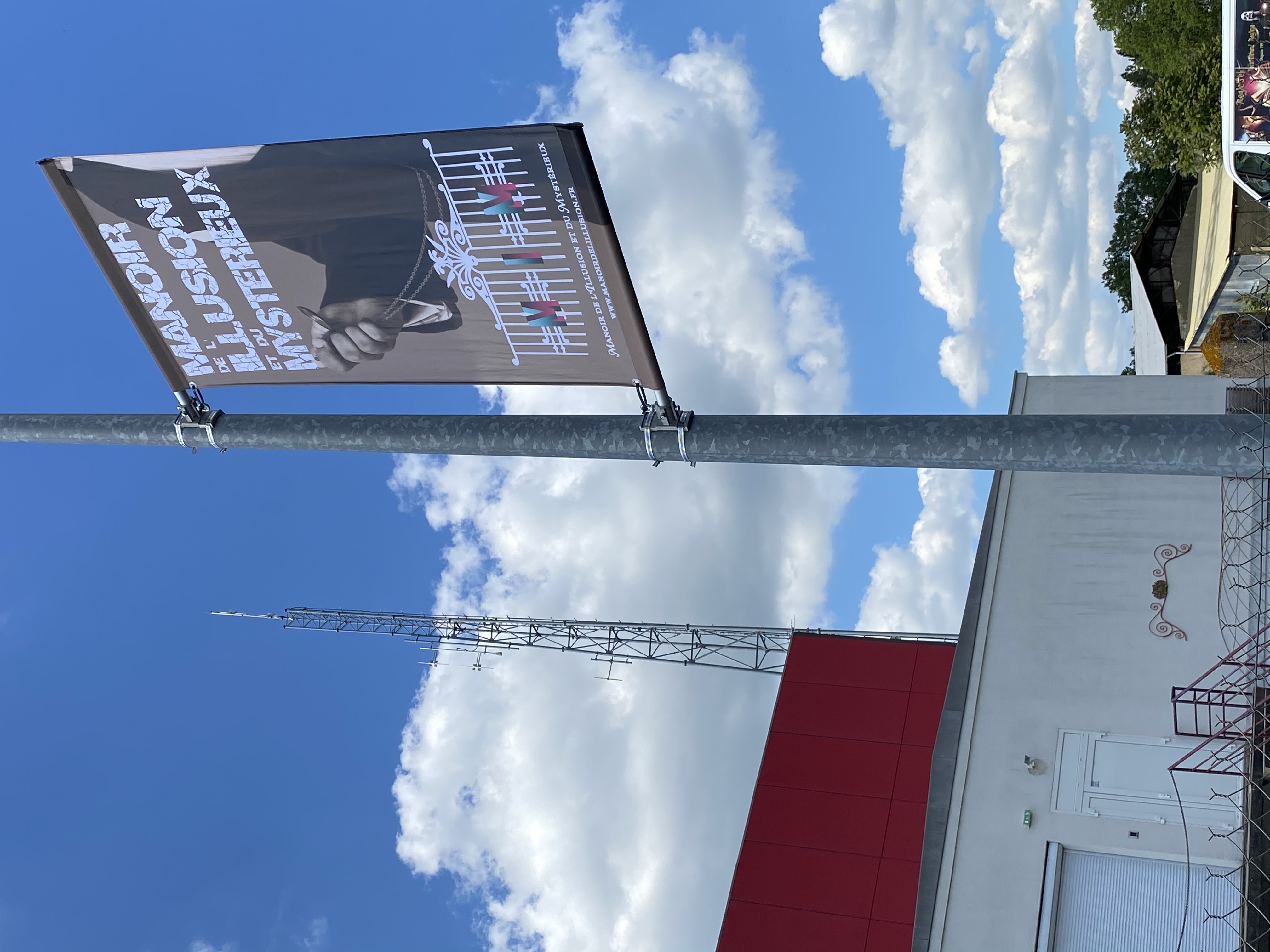 Le Manoir de l'Illusion et du Mystérieux