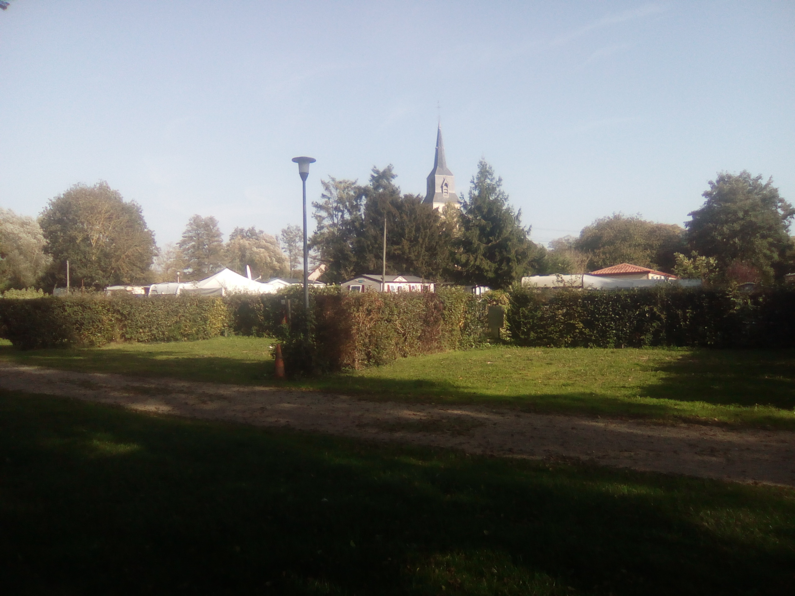 Aire de camping-car au camping de Vert-en-Drouais, Vert-en-Drouais