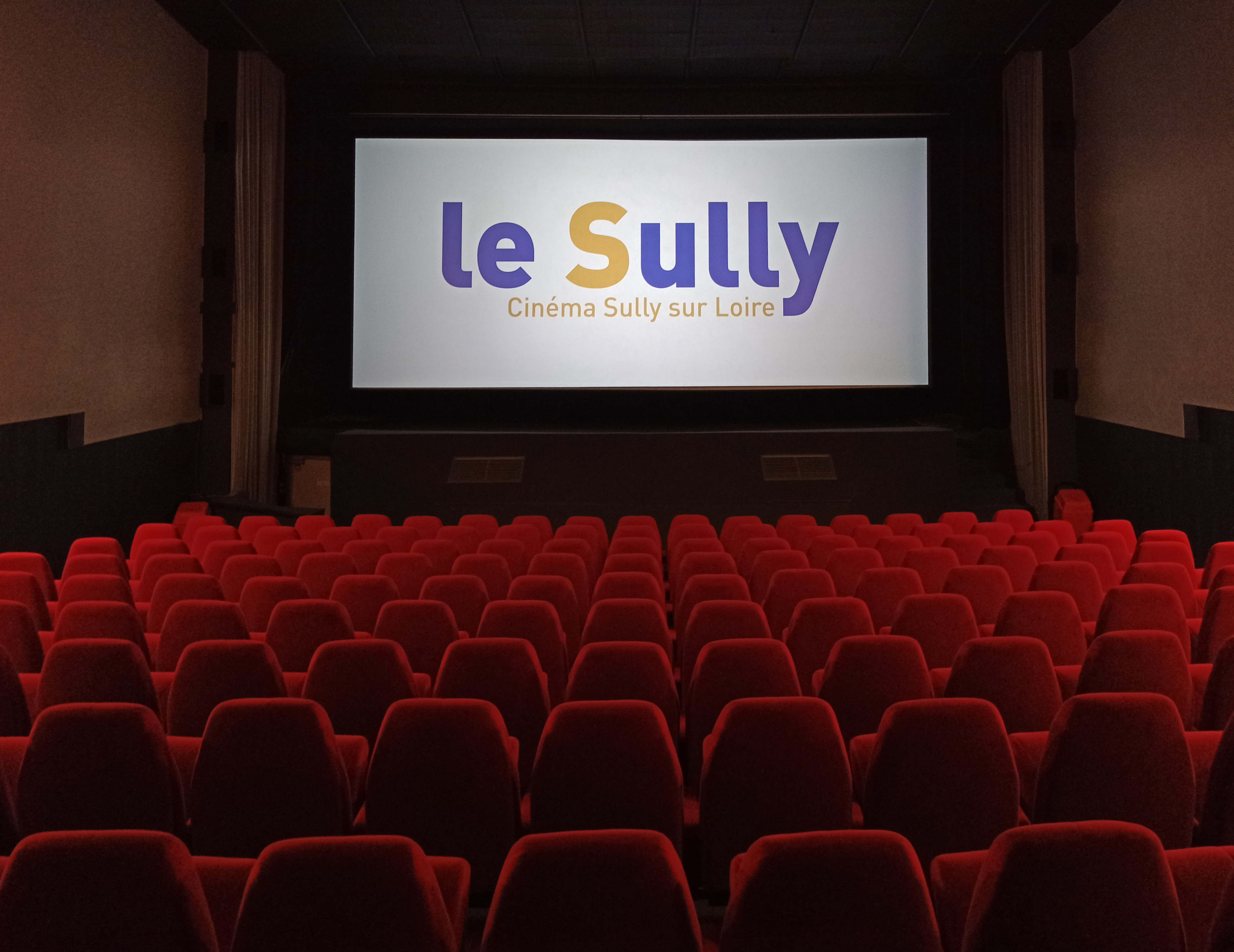 Cinéma SULLY  France Centre-Val de Loire Loiret Sully-sur-Loire 45600
