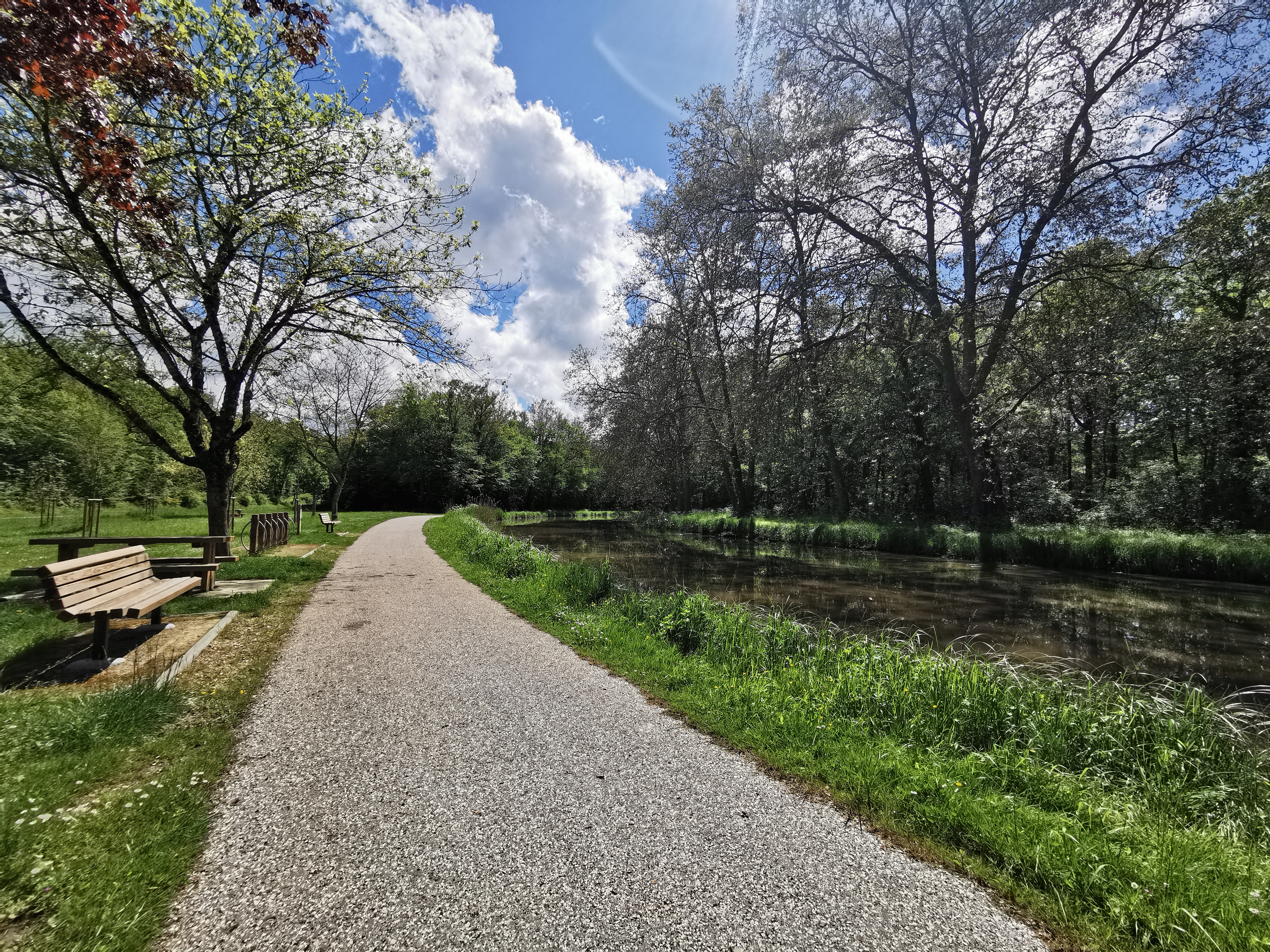 Aire de service du Canal d'Orléans à Chevillon-sur-Huillard, Chevillon-sur-Huillard