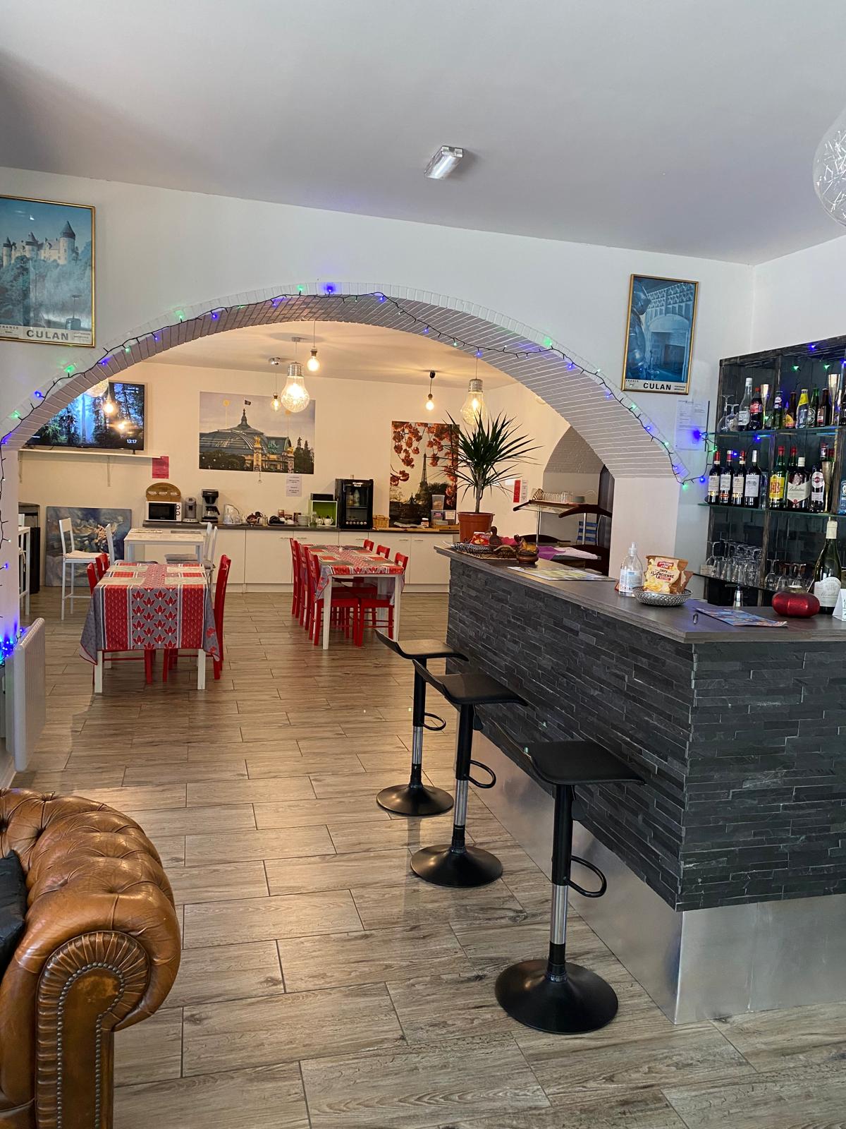 Hôtel Le Saint Amand, Saint-Amand-Montrond - photo 4