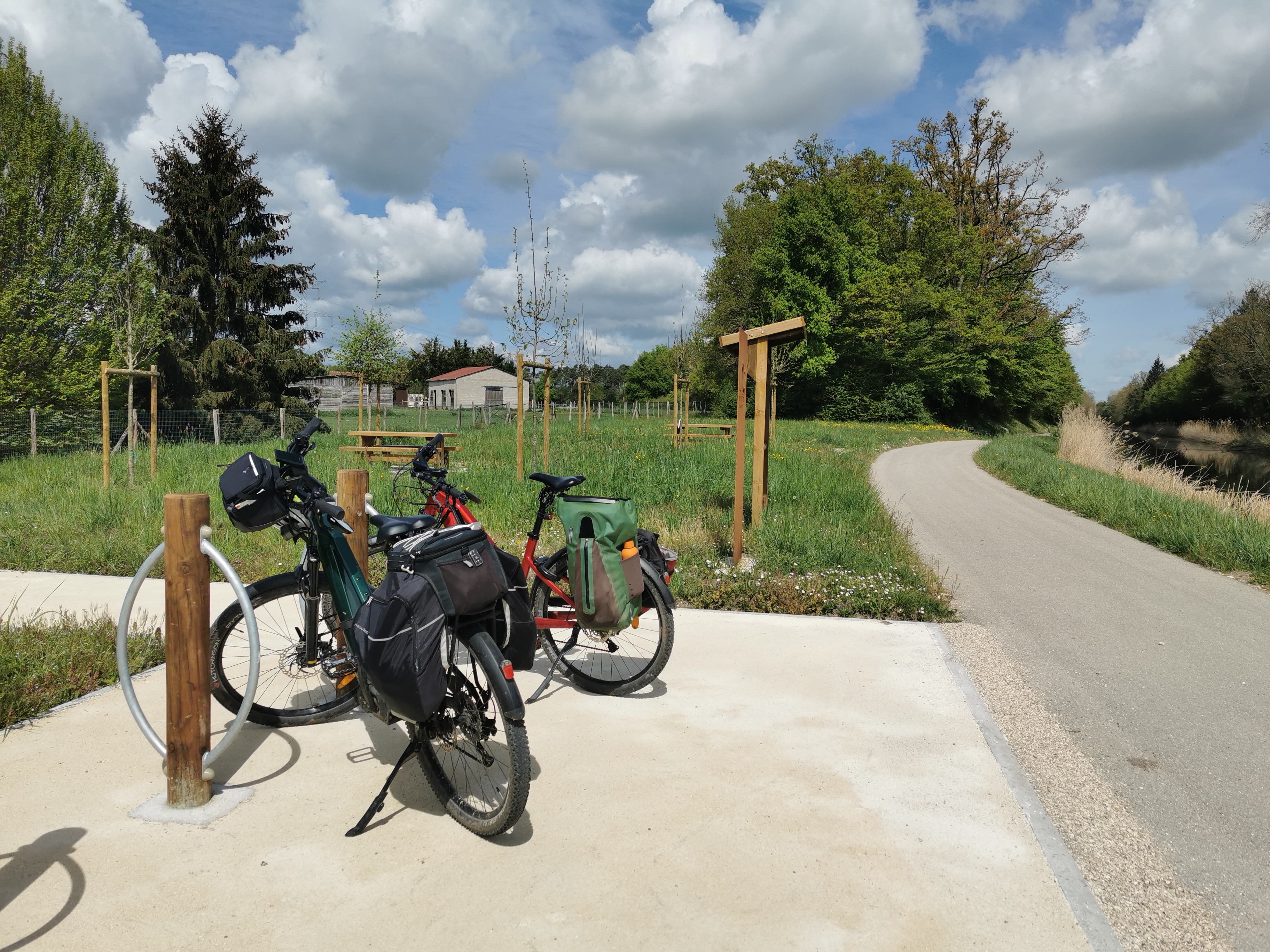 Aire de service du Canal d'Orléans à Chatenoy