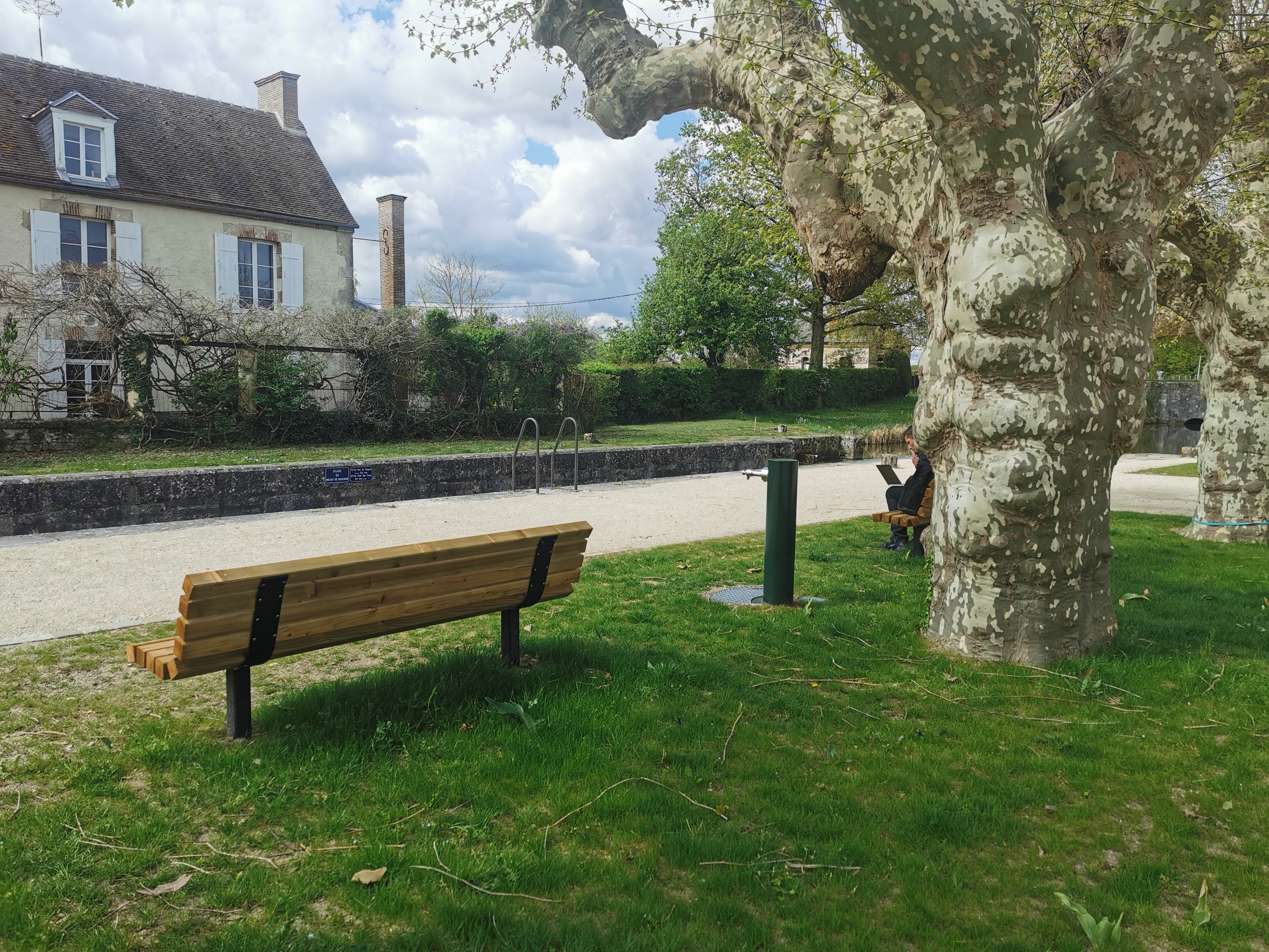 Aire de services du Canal d'Orléans à Grignon - photo 2