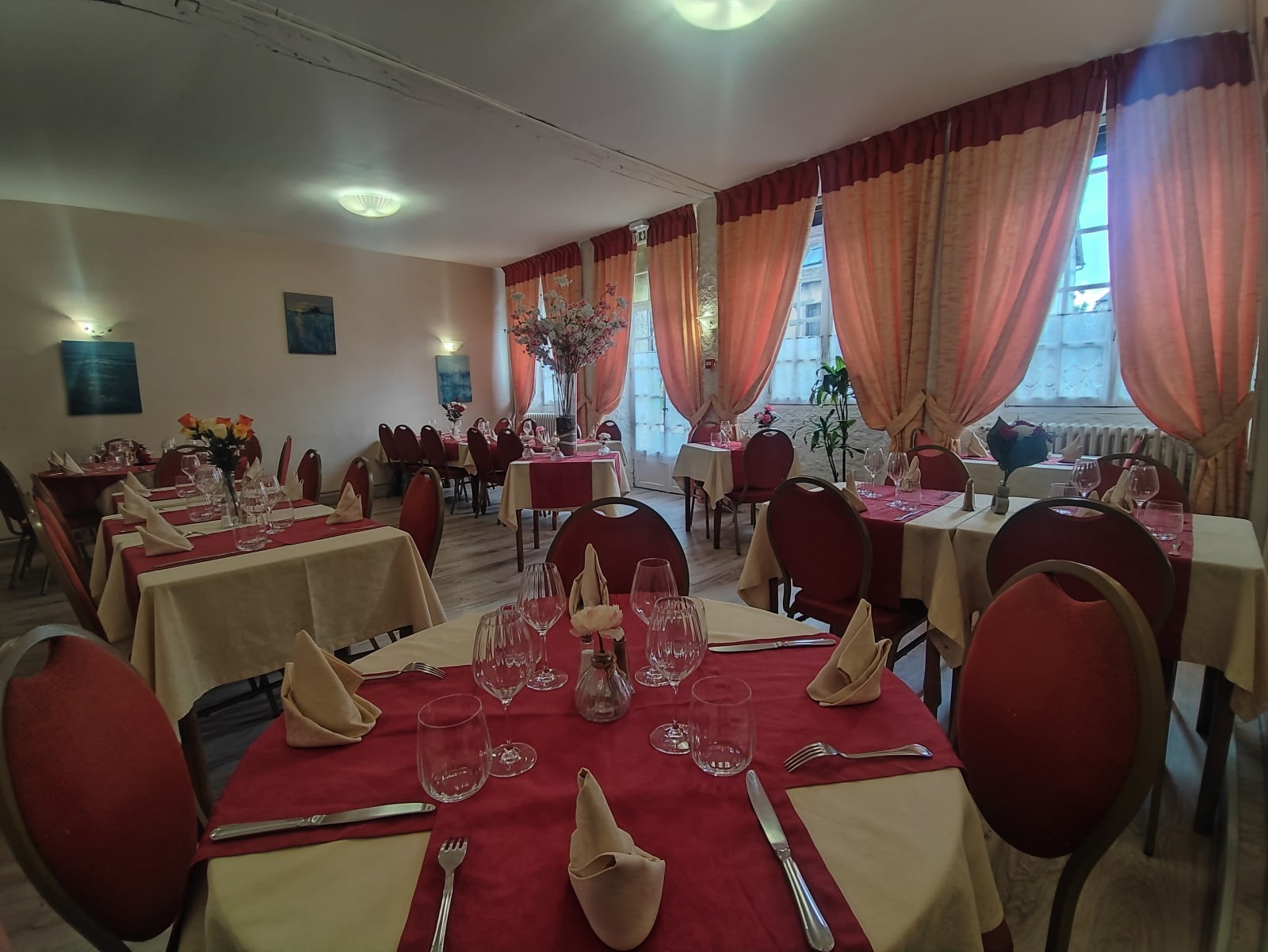 Le Sauvage, Château-Renard - photo 2