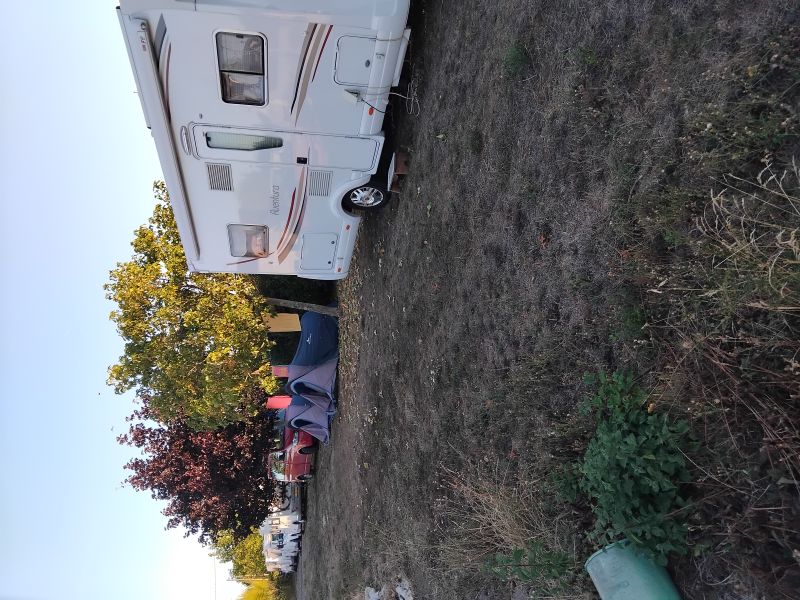 Aire de stationnement camping-car à la ferme, Fontenay