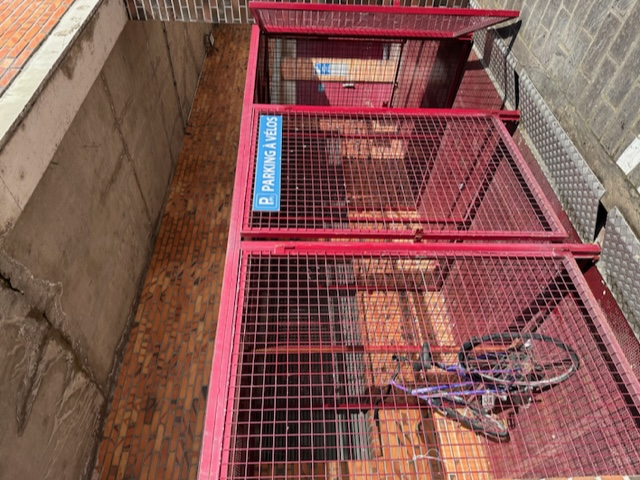 VÉLO BOX parking pour les vélos et les bagages centre ville