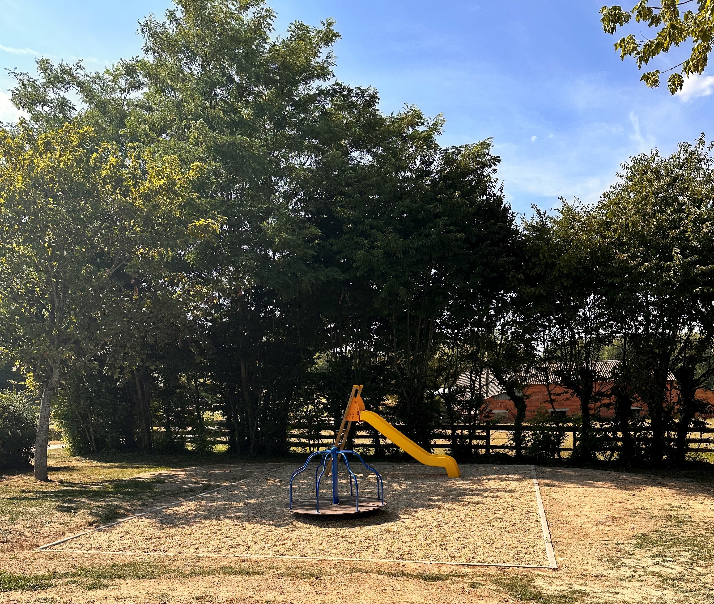 Aire de jeux et de pique-nique du Canal, Beaulieu-sur-Loire - photo 2