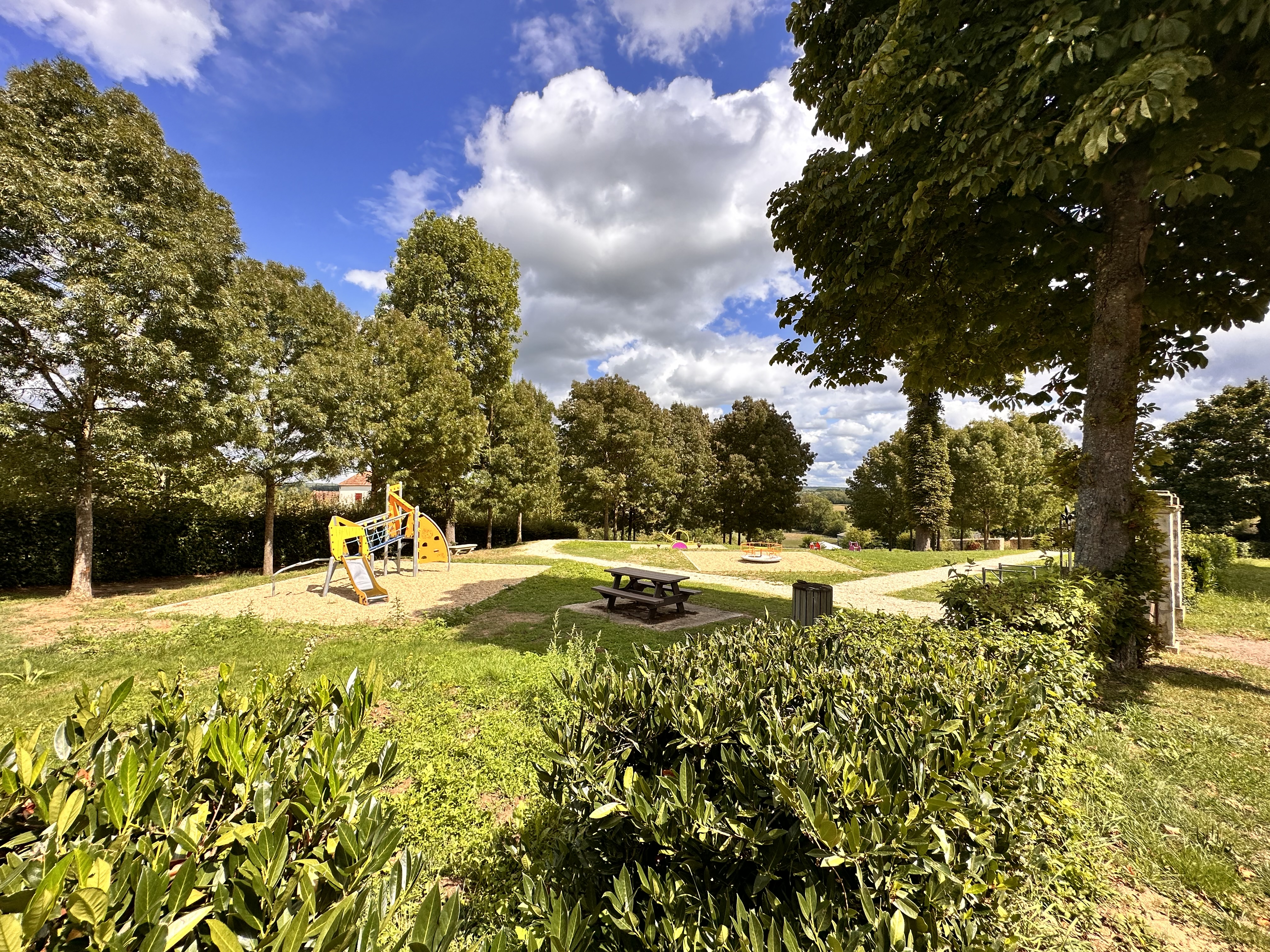 Aire de jeux et de pique-nique de la maison Marret