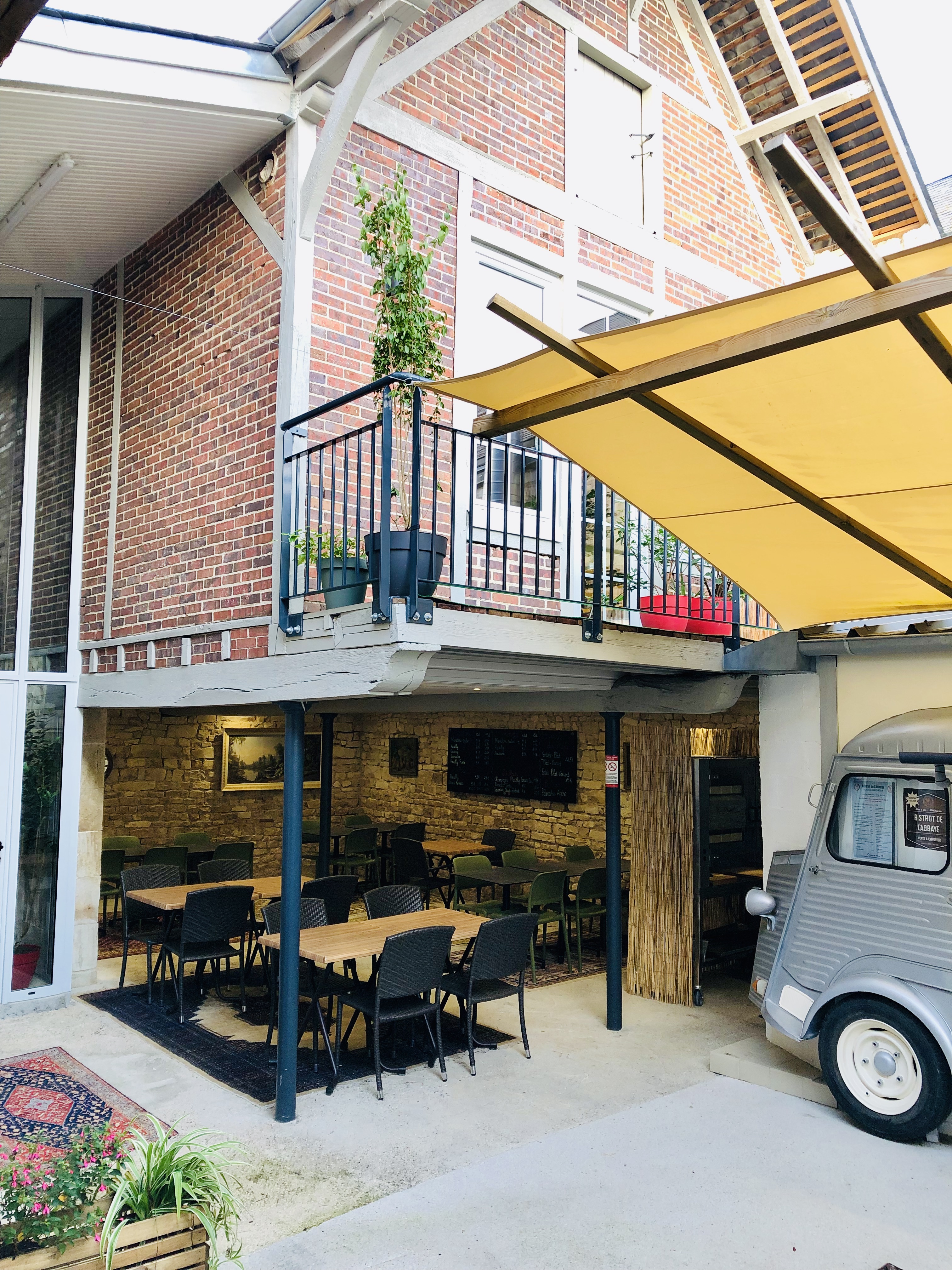 Bistrot de l'Abbaye, Plaimpied-Givaudins - photo 8