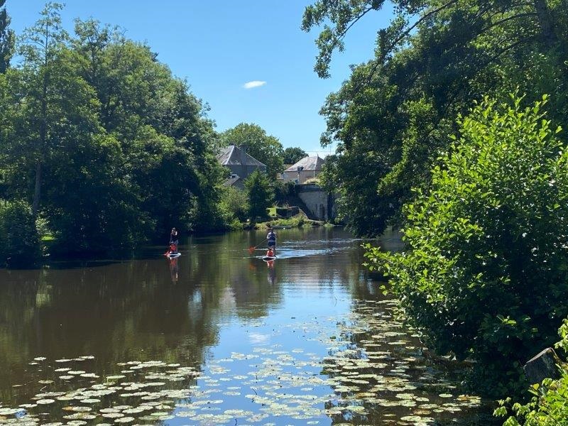 Location de canoës, barque et paddles