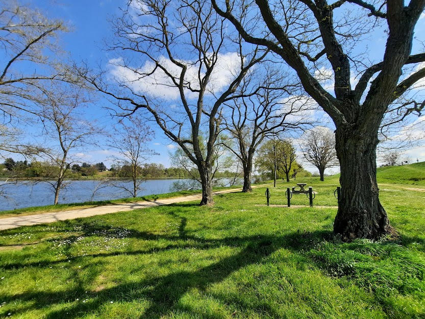 Aire de pique-nique en amont de Jargeau - photo 4