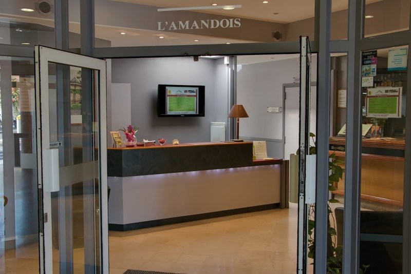 Hôtel-Restaurant L'Amandois, Saint-Amand-Montrond - photo 3