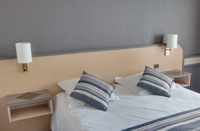 Hôtel-Restaurant L'Amandois, Saint-Amand-Montrond - photo 4