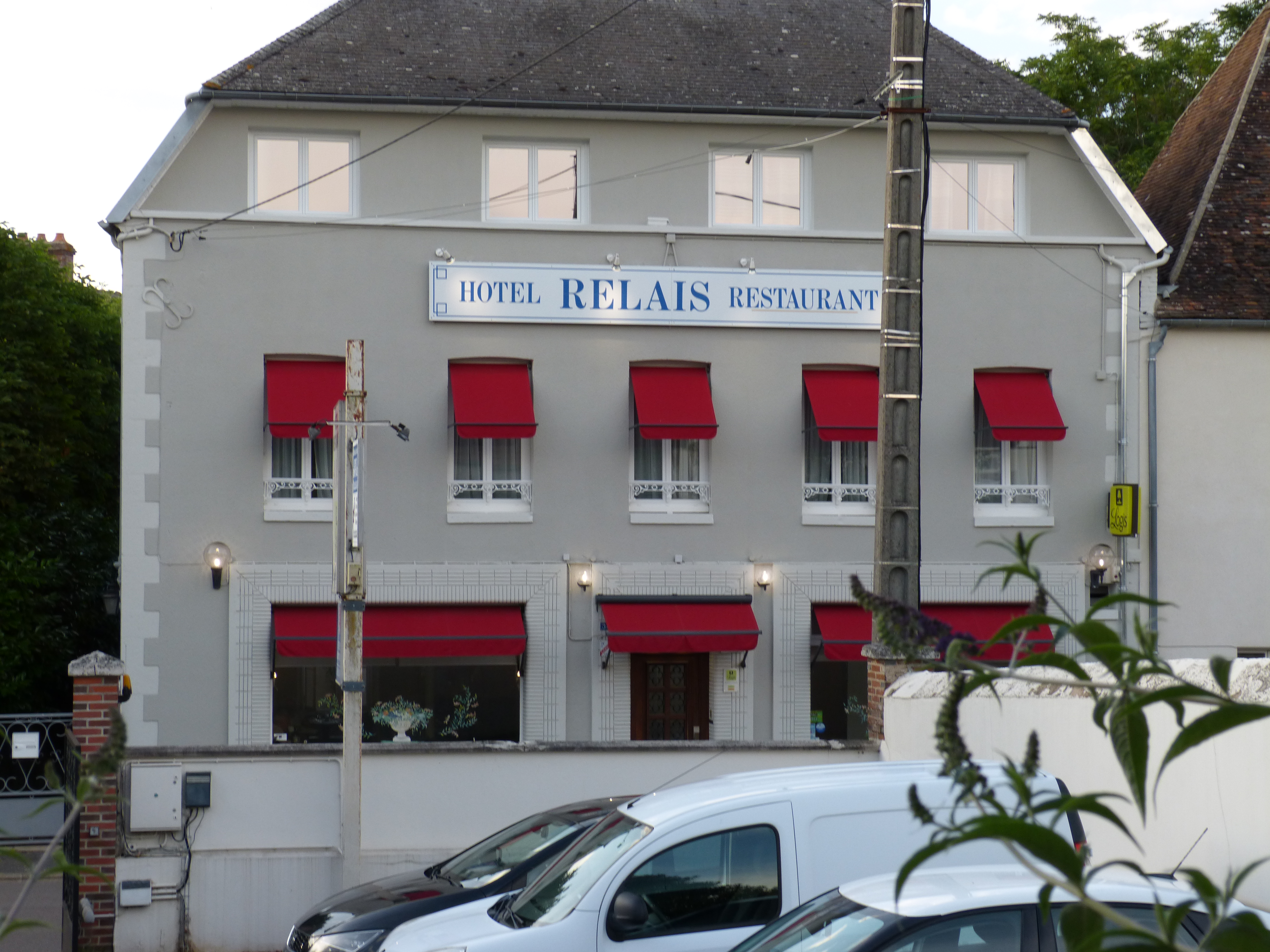 Le Relais, Courtenay