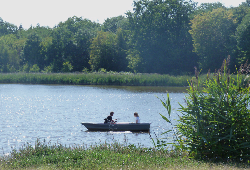 Balade en barque au château de la Bussière