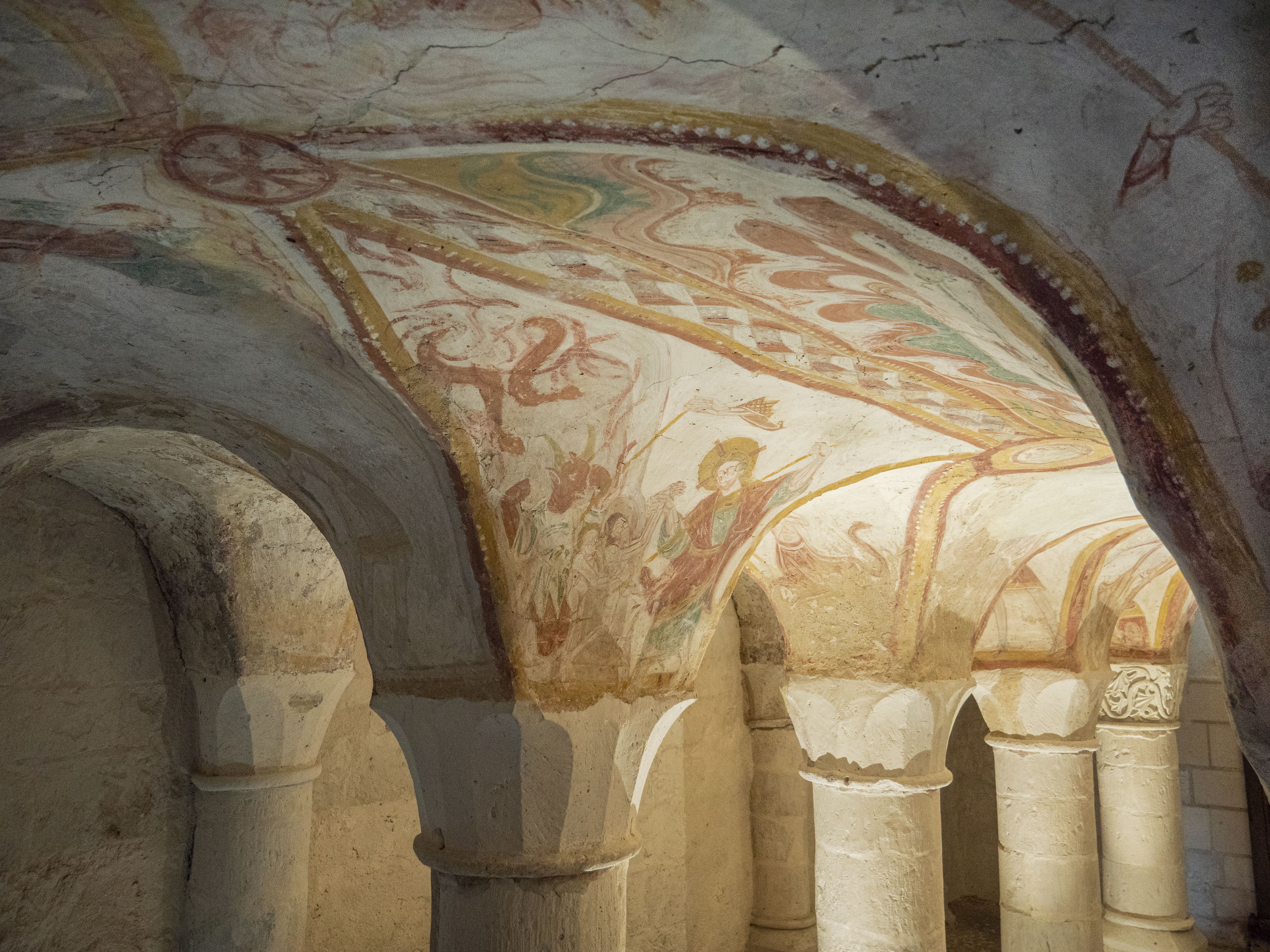 Église Romane et crypte avec Fresques du XIIe siècle., Tavant - photo 3