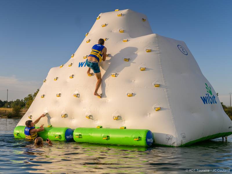 Aquapark du Lac d'Hommes, Hommes - photo 2
