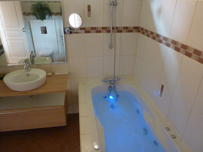 Le quai fleuri hôtel, Les Villages Vovéens - photo 3