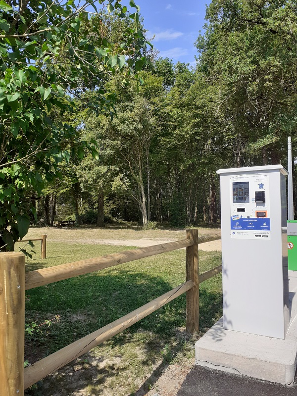 Les bois de Sepmes : Aire Camping-car Park, Sepmes - photo 2