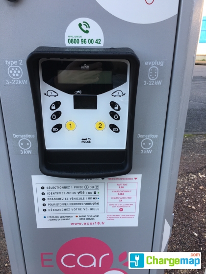 Borne de recharge pour voitures électriques