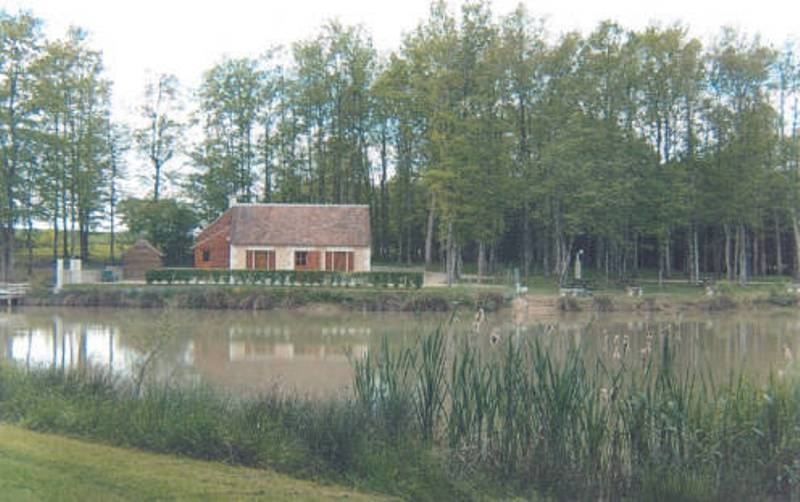 Les Ravineaux n° 6 : La maison de l'étang