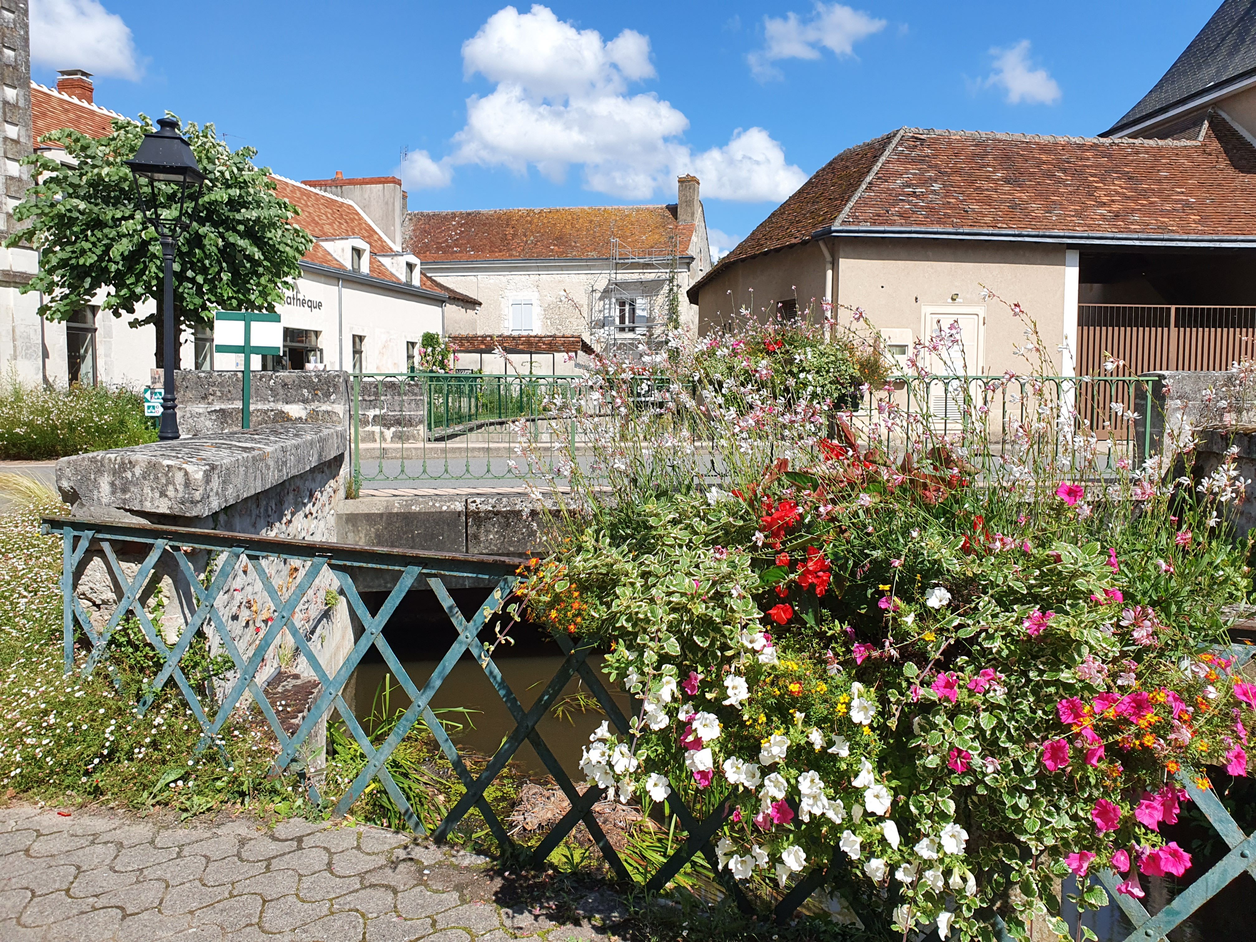 Mézières-en-Brenne, capitale de la Brenne, Mézières-en-Brenne - photo 2