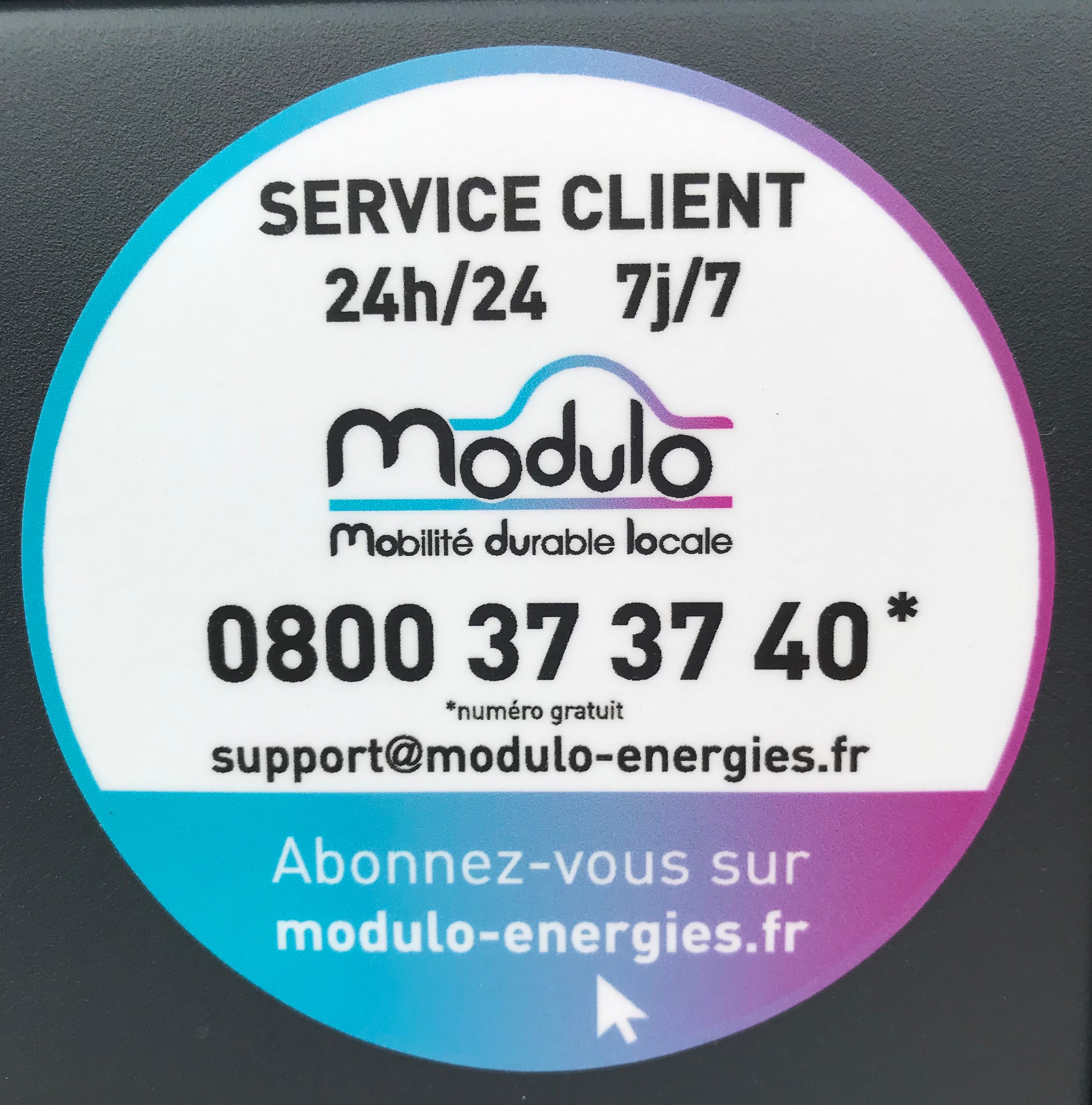 Borne de recharge pour voitures électriques à Préveranges, Préveranges - photo 2