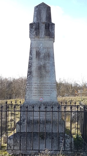 Le chemin des Eaux bleues et de la Pierre tournante, Tavers - photo 7