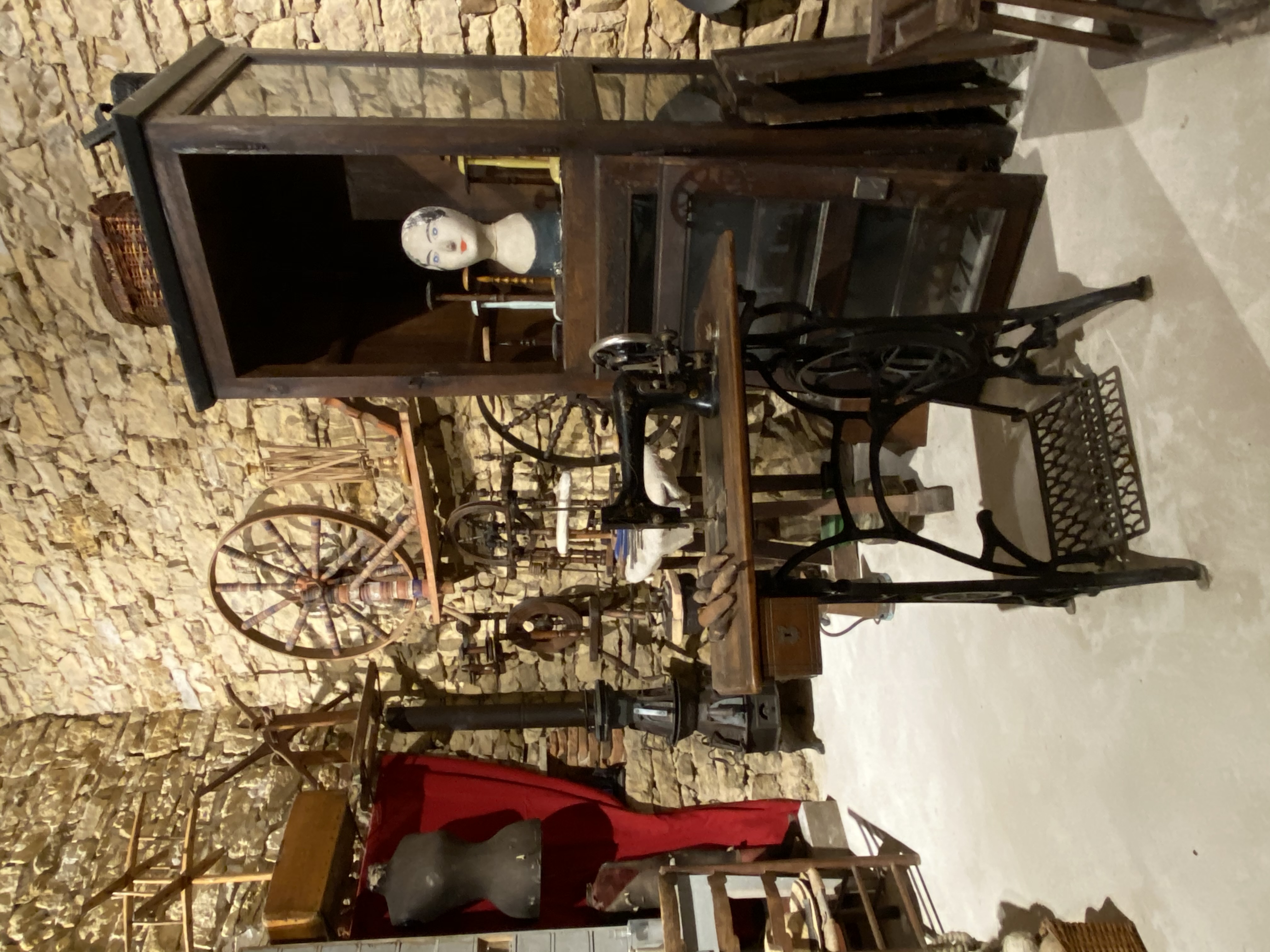 Musée des arts et traditions populaires, Ainay-le-Vieil