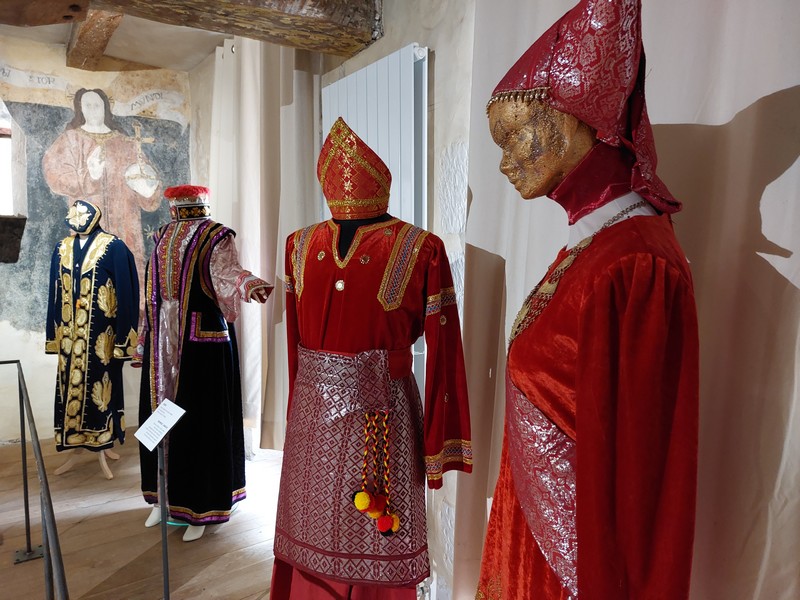 Musée des costumes et parures du monde, Montoire-sur-le-Loir - photo 4