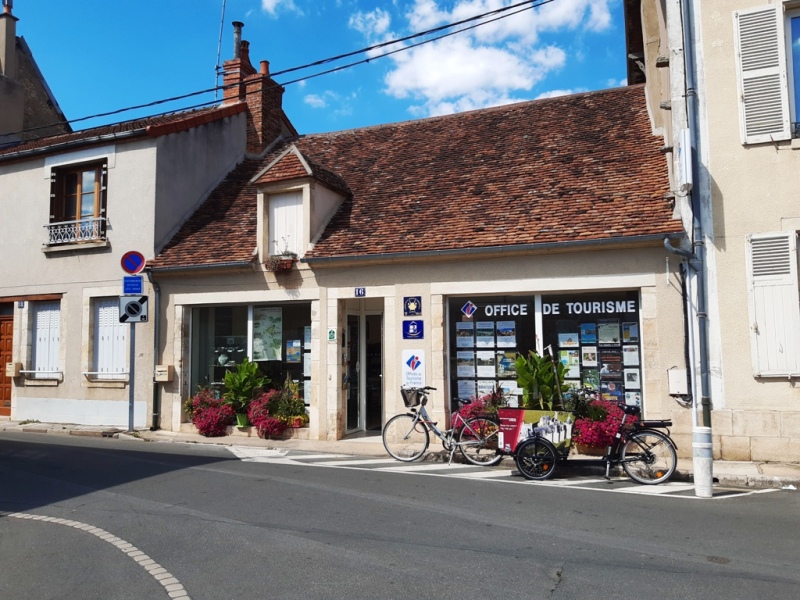 Office de Tourisme Coeur de France  France Centre-Val de Loire Cher Saint-Amand-Montrond 18200