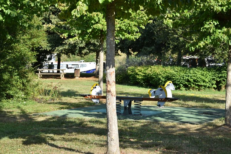 Aire jeux et de pique-nique du canal - photo 2