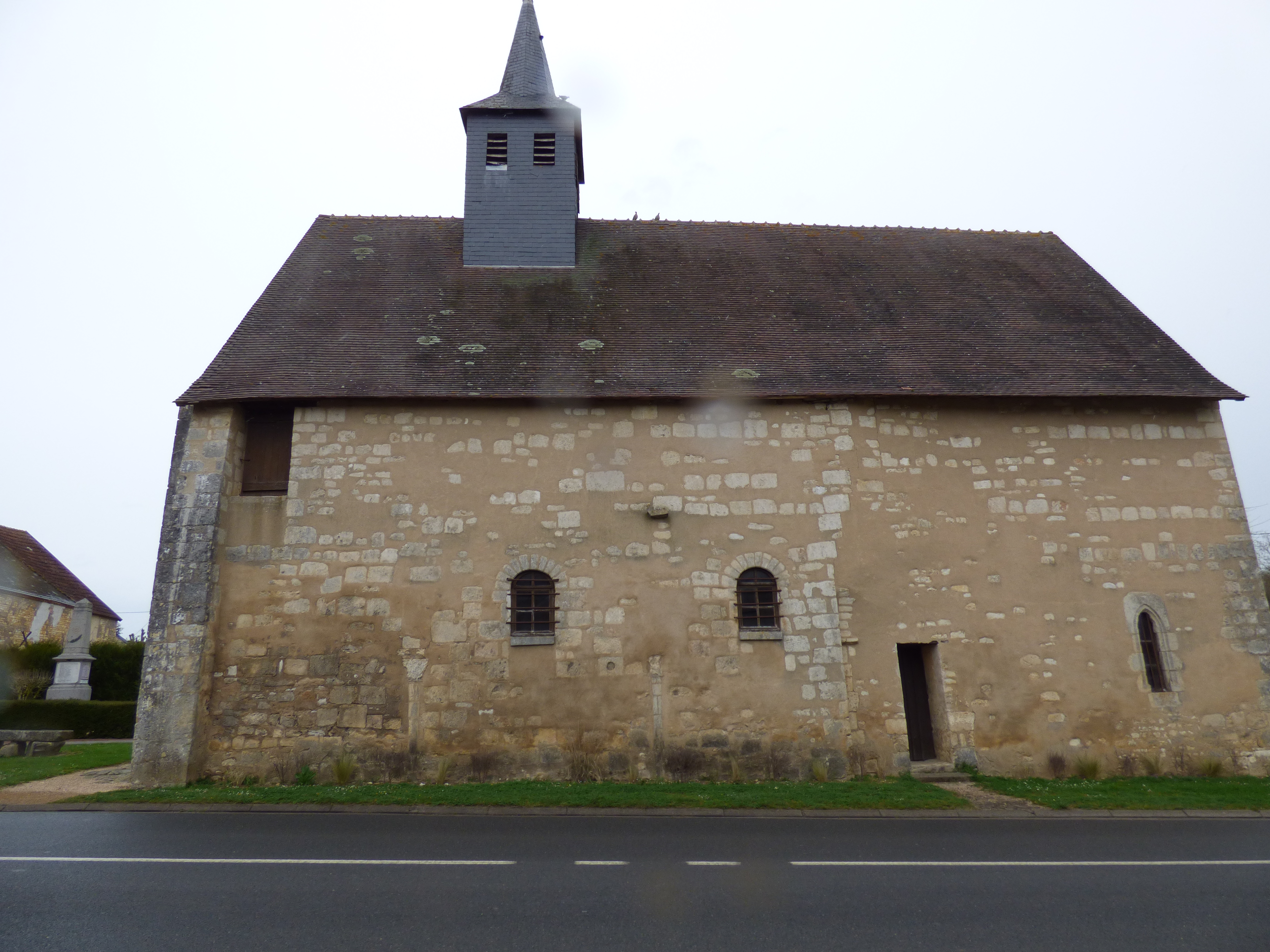 Eglise Saint-Saturnin, Vouillon - photo 2