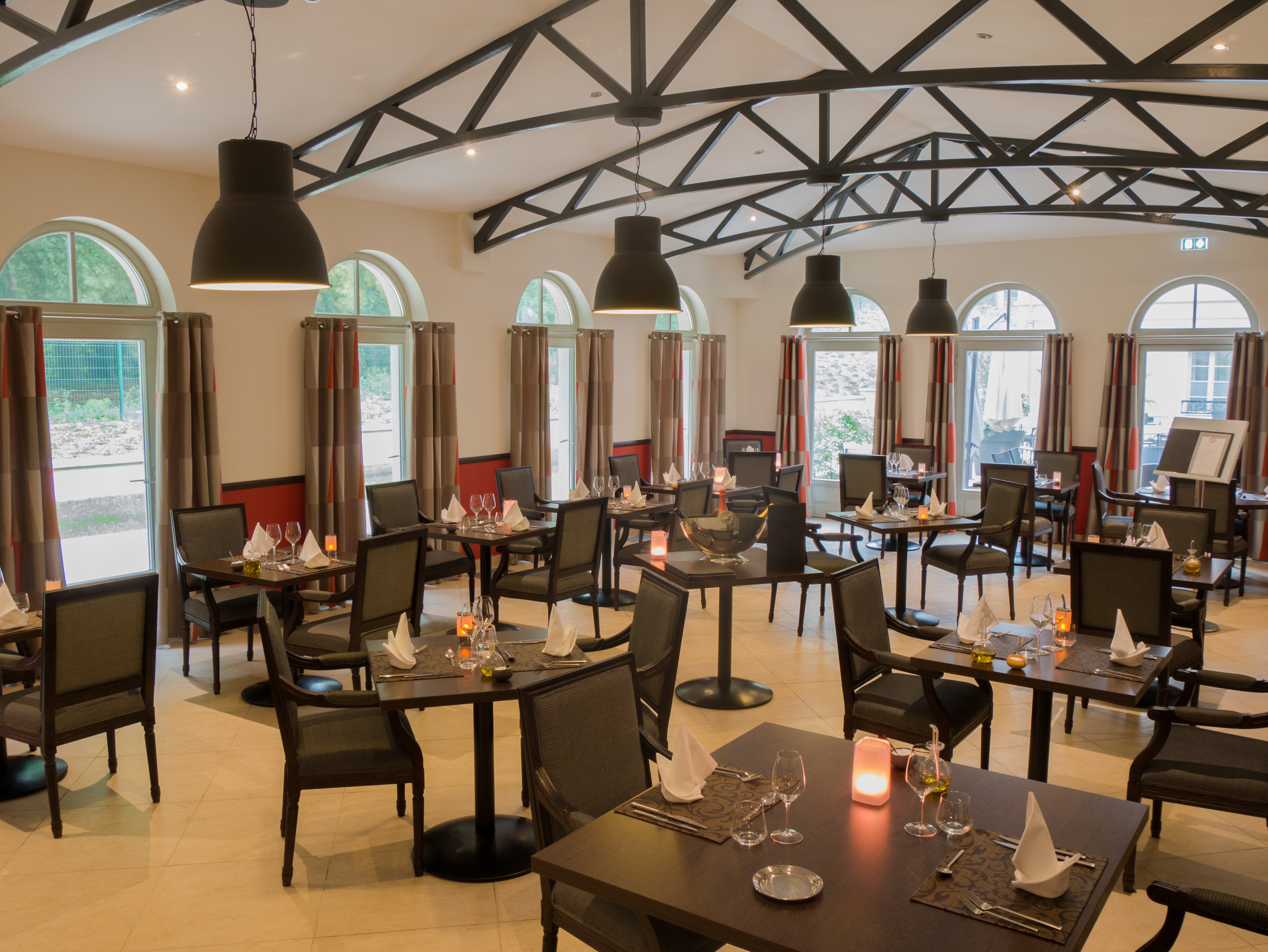 Castel Maintenon Hôtel Restaurant & Spa  France Centre-Val de Loire Eure-et-Loir Maintenon 28130