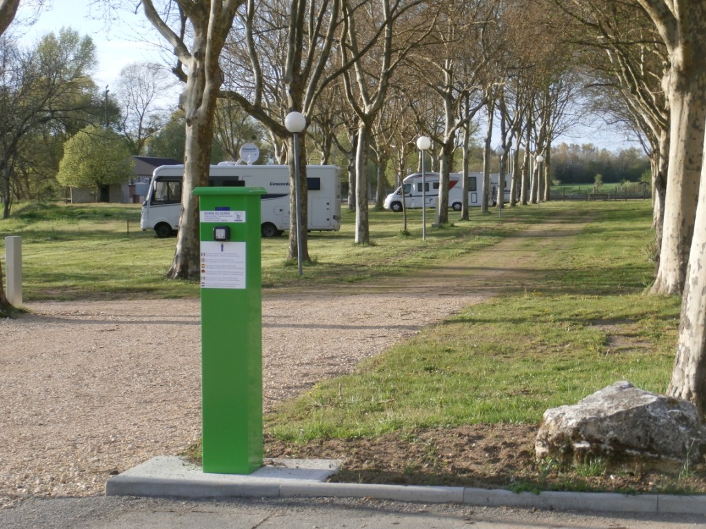 Camping-Car Park Centre de la France, Bruère-Allichamps