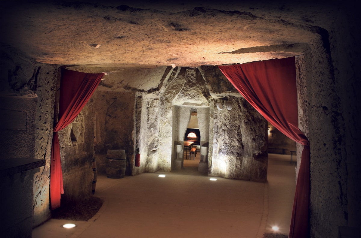Cave de la Sibylle