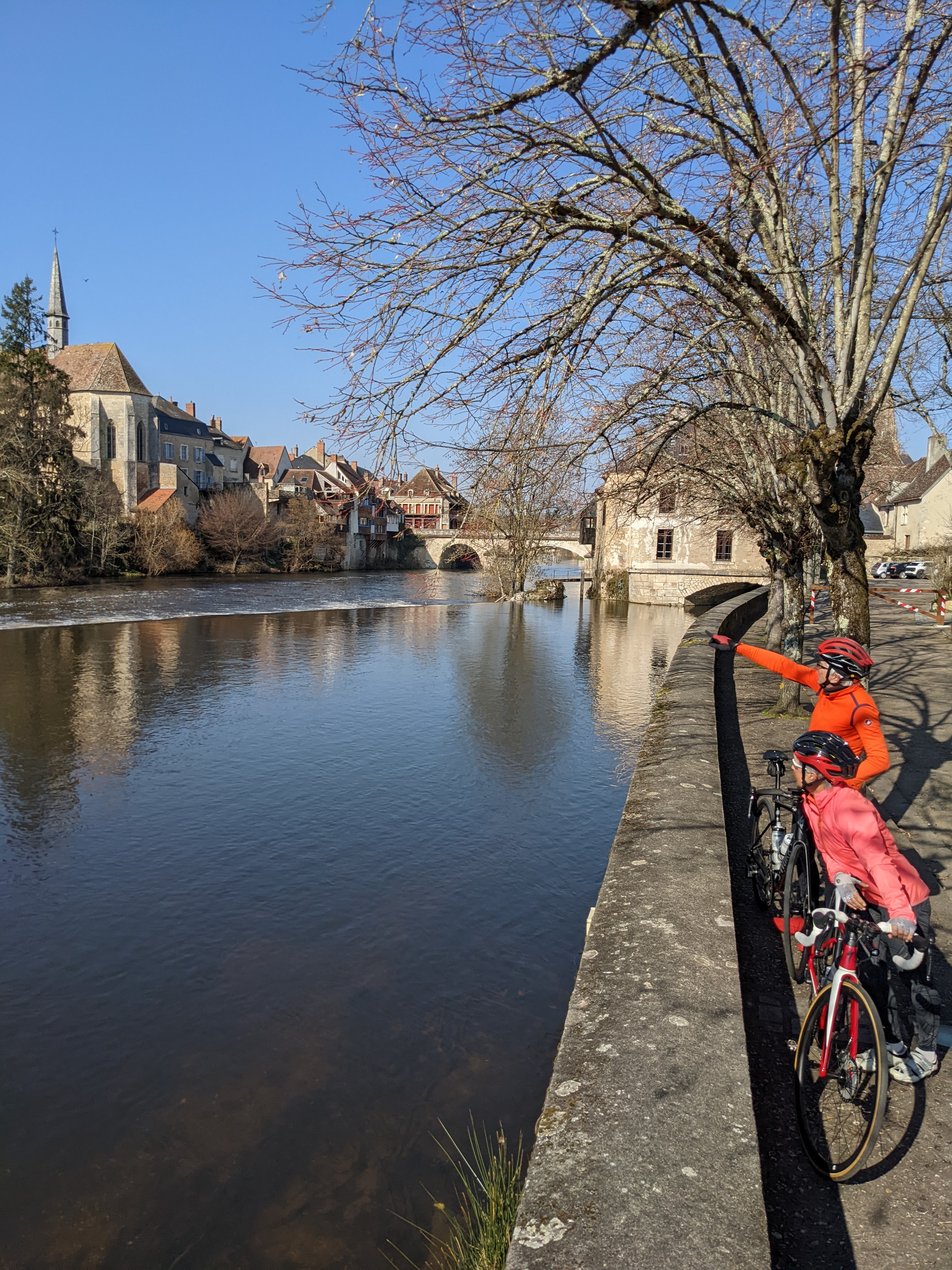 Itinéraire vélo n°3 - Une rivière, la Creuse - 22 km  France Centre-Val de Loire Indre Celon 36200
